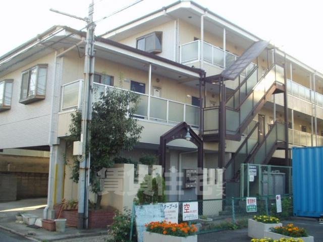 茨木市西中条町のマンションの建物外観