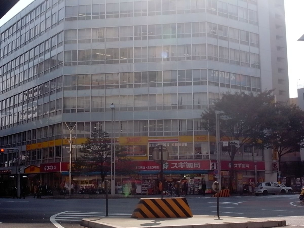 ドラックストア　スギドラッグ 東新町店（ドラッグストア）まで722m