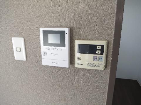 居室・リビング　室内