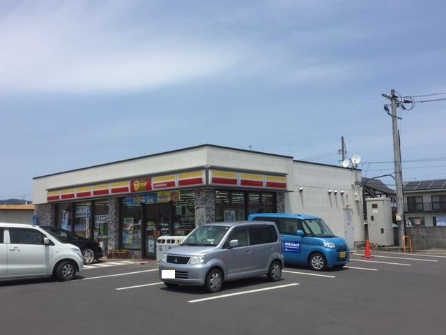 コンビニ　デイリーヤマザキ（コンビニ）まで587m