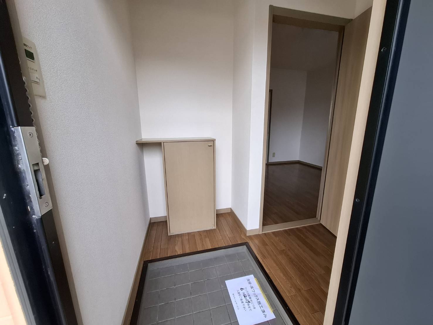 玄関　飾り棚しても使えるシューズボックス