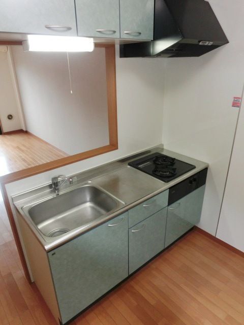 キッチン　２口ガスコンロ付きのカウンターキッチンです。