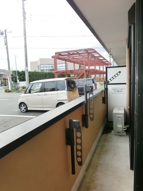 バルコニー　明るいバルコニー。