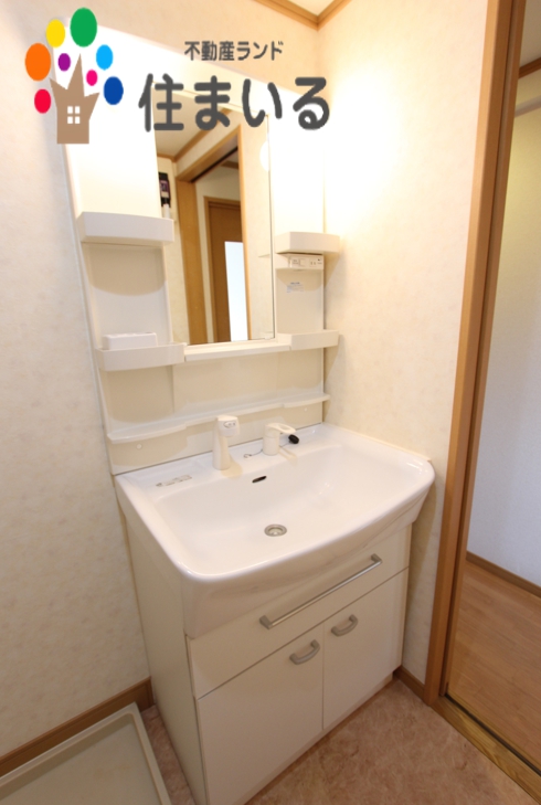 洗面設備　※写真は同型タイプとなります