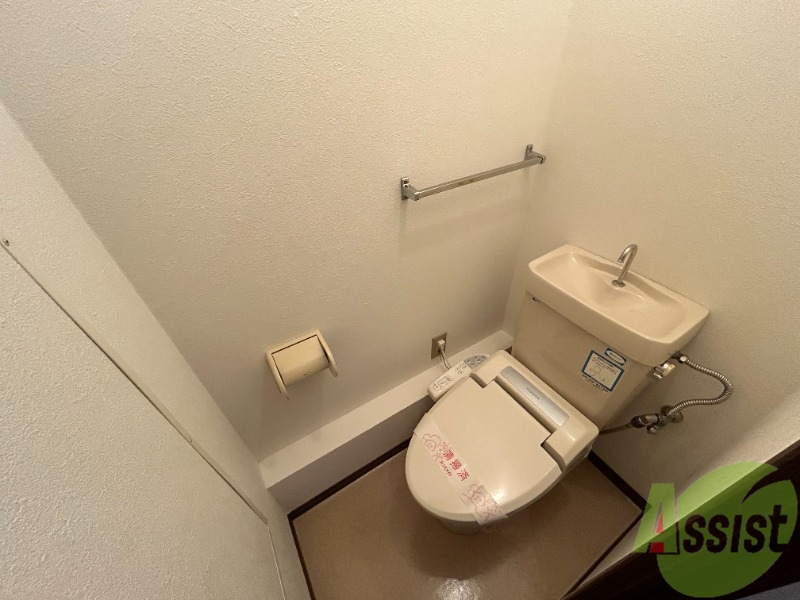 トイレ　トイレは清潔感があり安心して使用できそうです。