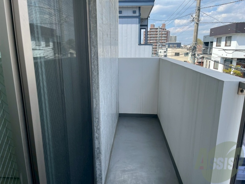 バルコニー　バルコニーが付いていますので一息ついてみてはいかがですか。