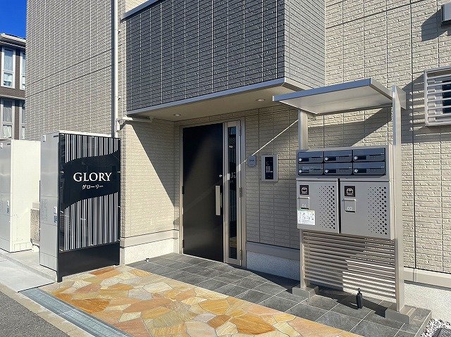 エントランス　ゆとりのあるエントランスです