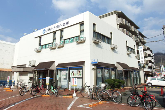 銀行　大阪シティ信用金庫法善寺支店（銀行）まで644m