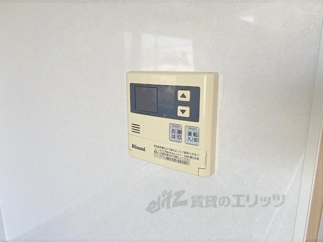 その他設備　給湯器リモコン
