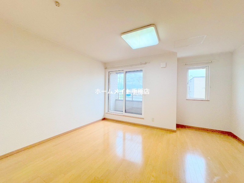 居室・リビング　明るく広々リビングスペース♪