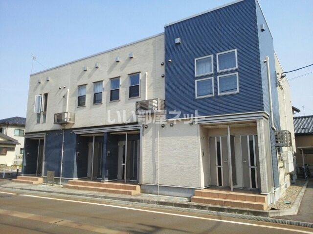 レフィナードの建物外観