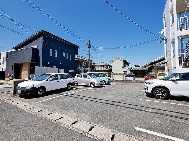 駐車場　駐車スペースもあります