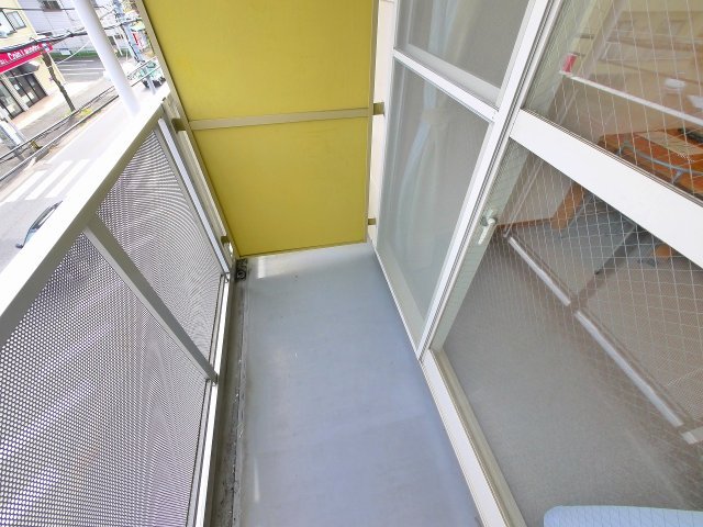 バルコニー　お洗濯にも便利なバルコニー付き