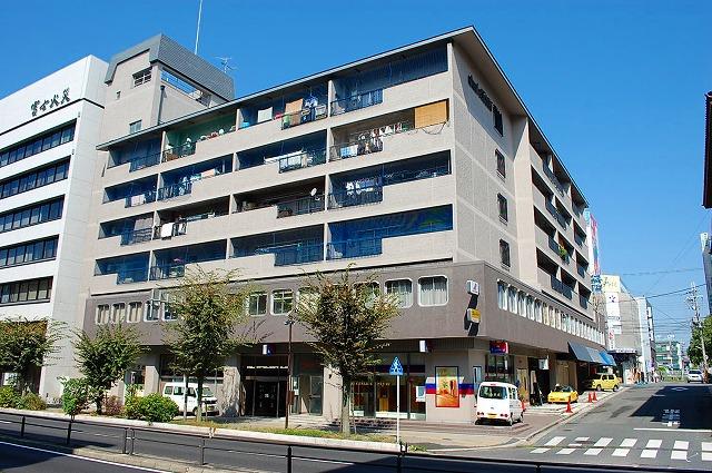 建物外観　落ち着いた雰囲気の外観です