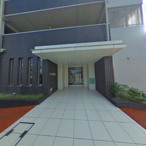 エントランス　ゆとりのあるエントランスです