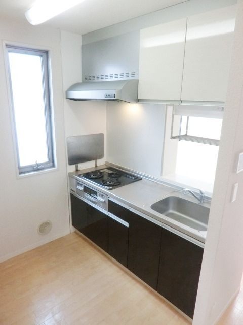 キッチン　女性に人気のカウンターキッチン仕様です