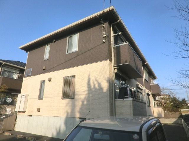 建物外観　人気の積水ハウス施工、全戸角部屋の造りです