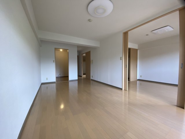 居室・リビング　居間です