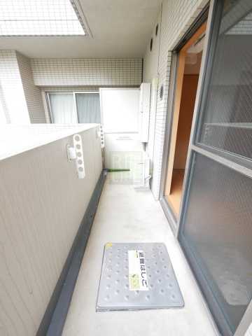 バルコニー　写真は同マンションの別部屋となります。