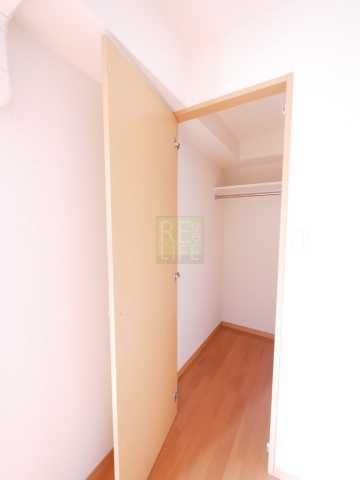 収納　写真は同マンションの別部屋となります。