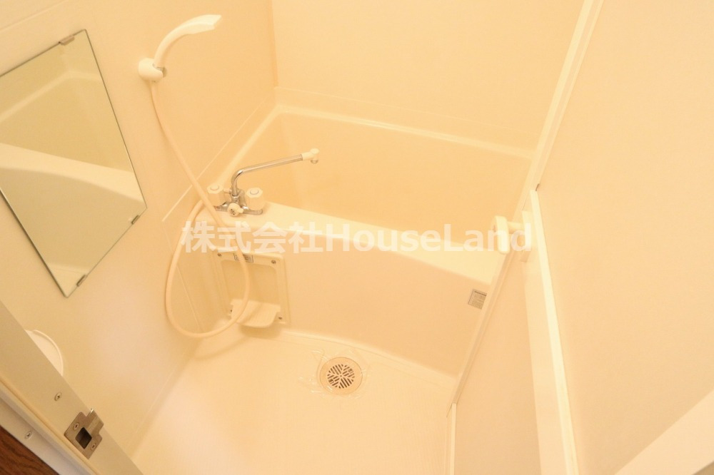 バス・シャワールーム　落ち着いた空間のお風呂です