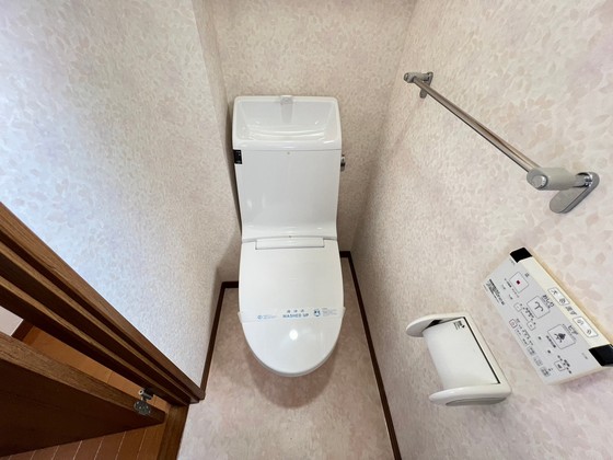 トイレ　※別号室の写真です