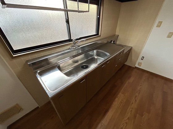 キッチン　※他の号室の写真になります。