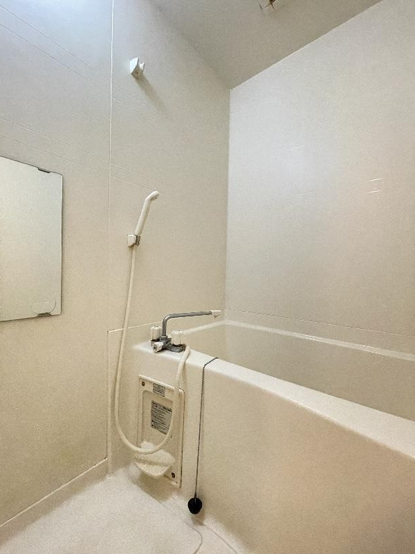 バス・シャワールーム　ゆったり過ごせるお風呂です