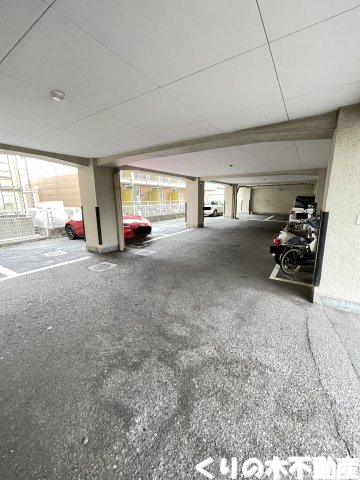 駐車場　駐車スペースもあります