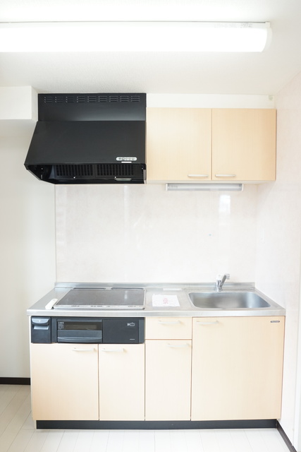 キッチン　★２口ＩＨと１口ヒーターとグリル付き★