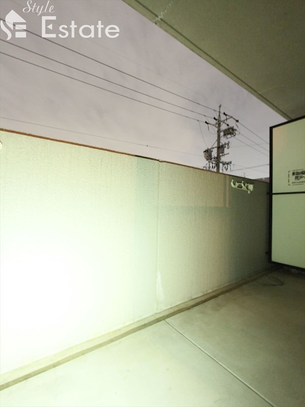 バルコニー　サニーウェル21（サニーウェルニジュウイチ）