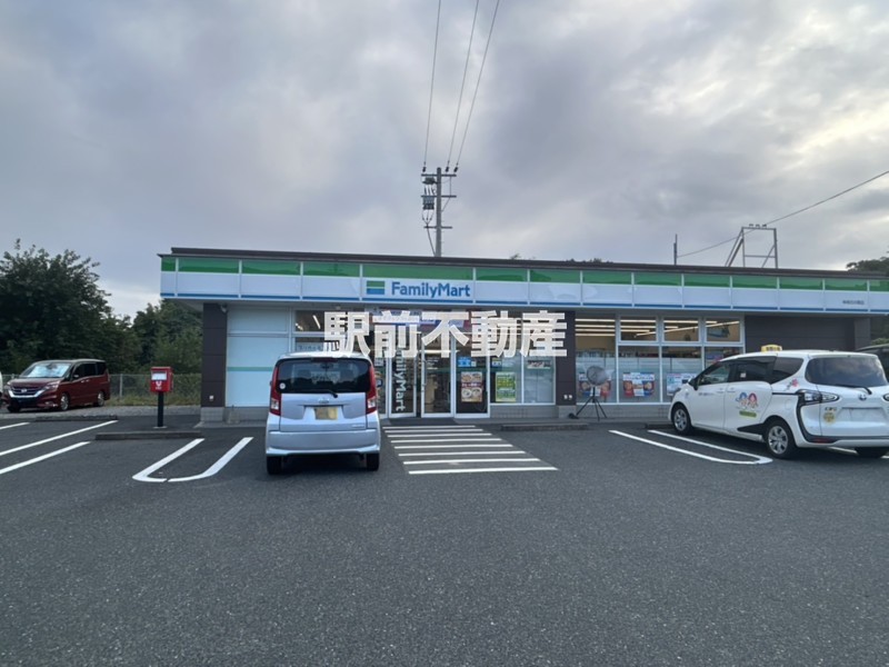 コンビニ　ファミリーマート神埼日の隈店（コンビニ）まで500m