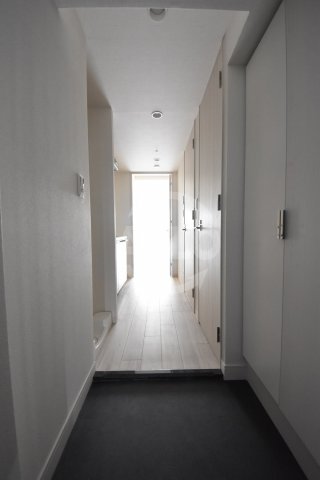 玄関　プレサンス京町堀　玄関