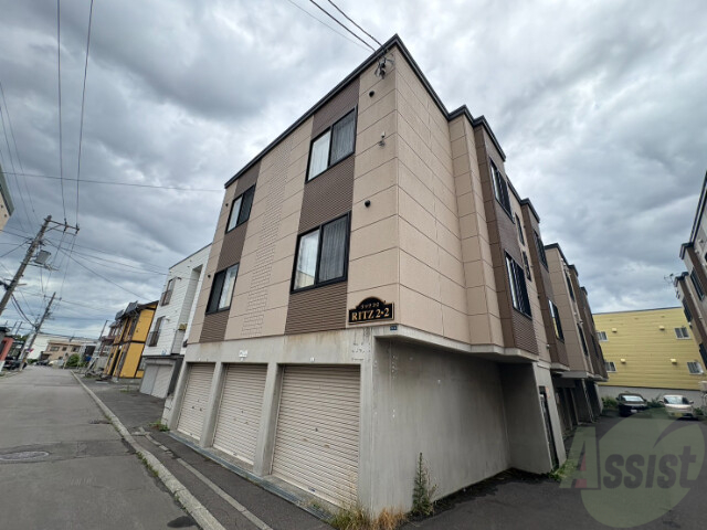 建物外観　札幌市東区本町「ＲＩＴＺ２．２」