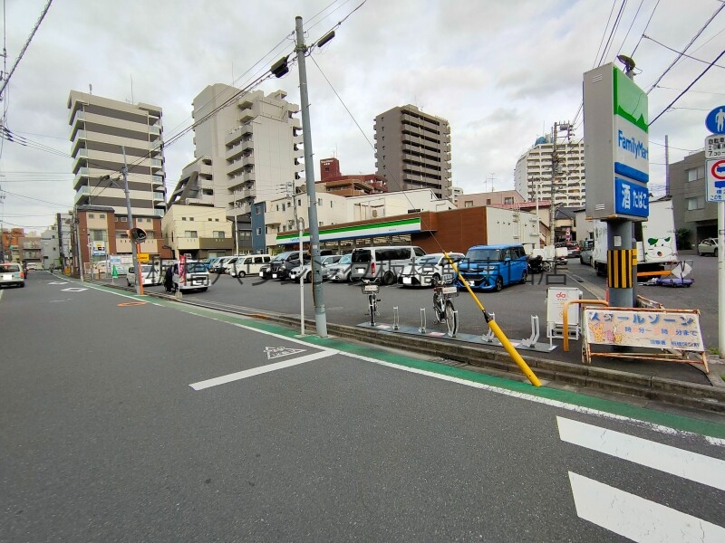 コンビニ　ファミリーマート板橋大谷口店（コンビニ）まで453m