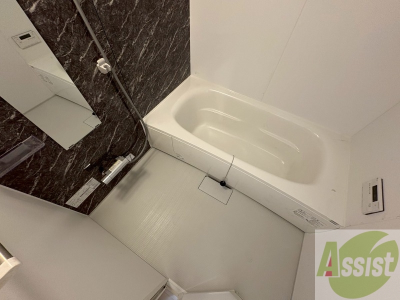 バス・シャワールーム　追い炊き機能付きでいつでも温かいお風呂に入れますね。