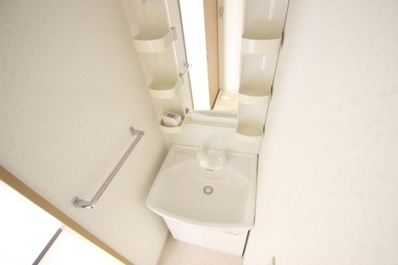 洗面設備　※別部屋の写真です