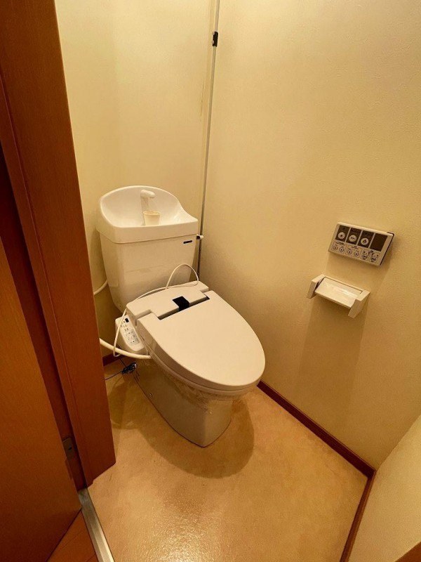 トイレ　トイレ