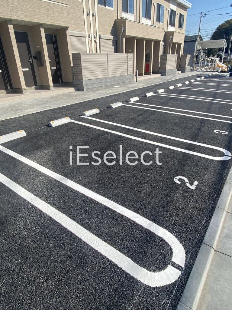 駐車場　敷地内駐車場完備