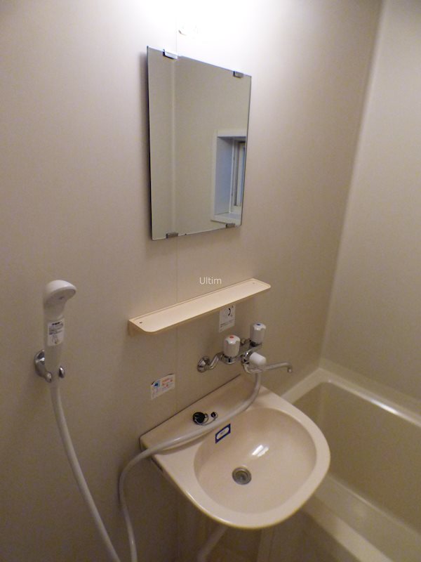 洗面設備　※別のお部屋のお写真です。御参考までに。