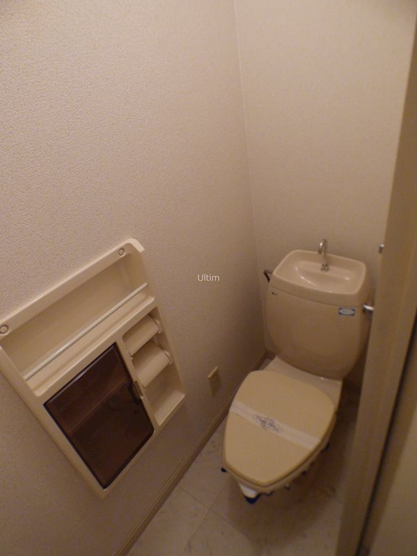 トイレ　※別のお部屋のお写真です。御参考までに。