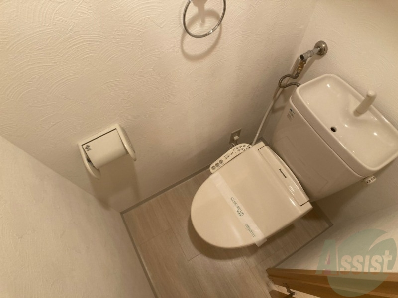 トイレ　ウォシュレット機能がついたトイレ。安心して使用できますね。