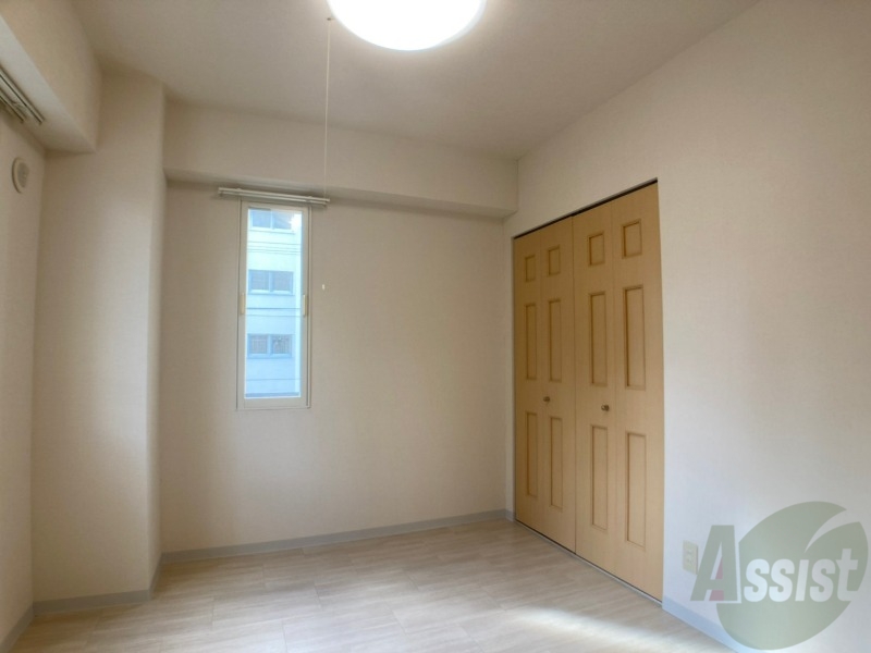 その他部屋・スペース　４．５帖の洋室です。家具の配置もしやすそうですね！