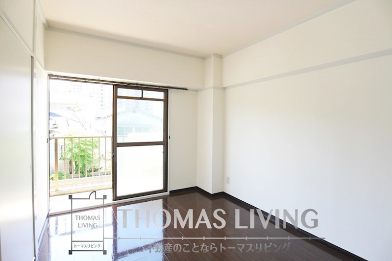 その他部屋・スペース　日が差し込む明るいお部屋です。