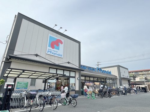 スーパー　mandai(万代) 平野流町店（スーパー）まで356m