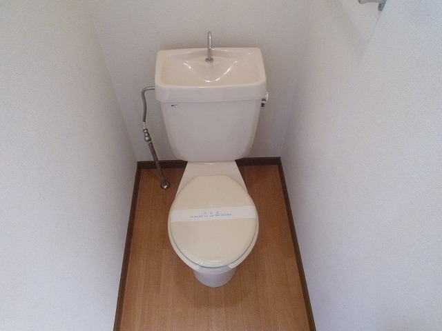 トイレ　バストイレ別です☆