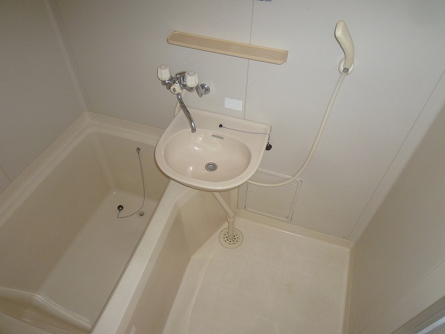 バス・シャワールーム　ユニットバスで掃除もしやすい♪