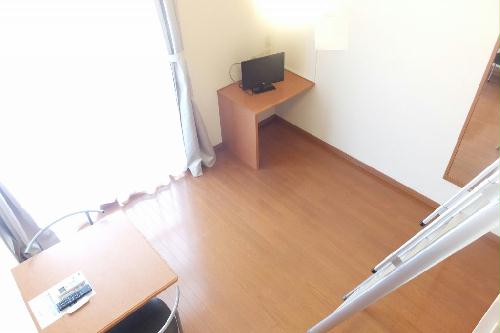 居室・リビング　家具家電付きのお部屋です。