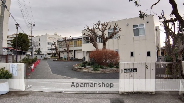 中学校　横浜市立舞岡中学校（中学校）まで796m