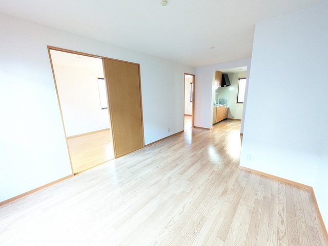 居室・リビング　☆リビング広さ１３．５帖☆